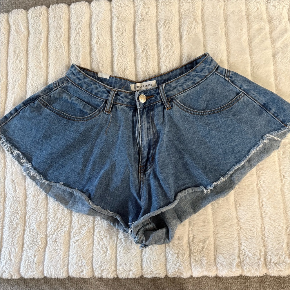 Almost Famous Blue Jean umbrella Shorts